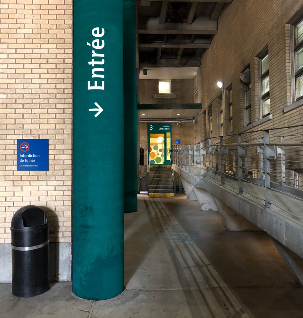 HND_EXT_LaChapelle_entree2e